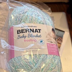 Bernat Baby Blanket Yarn - Frosting